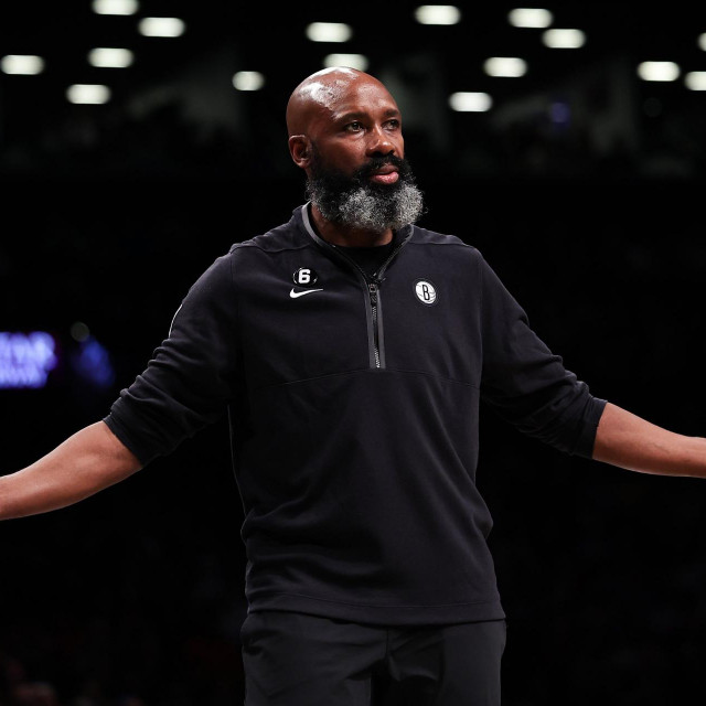Jacque Vaughn ostaje na klupi Netsa