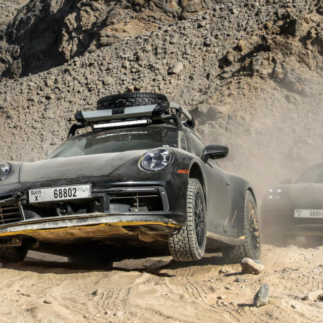 2023. Porsche 911 Dakar