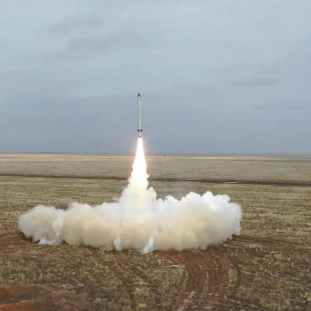 Hipersonična balistička raketa (ilustracija)