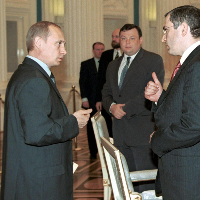 Vladimir Putin i Mihail Hodorkovski 2001. godine