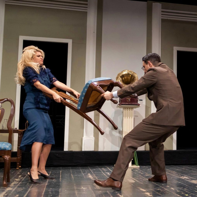 Predstava Privatni životi