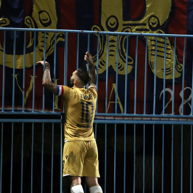 Marko Livaja pred Torcidom
