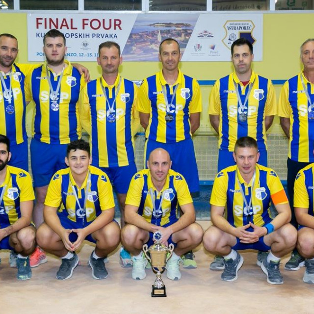 Nenad Tadić (kapetan), Ivan Lukšić, Darijan Živolić, Vedran Špelić, Bruno Kraljić, Mateo Načinović, Dino Jermaniš, Marino Križmanić, Roland Marčelja, Roko Jukić, Filip Popović. Trener: Milan Celija.