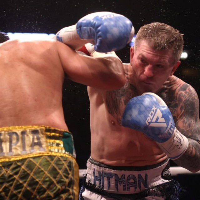 Ricky Hatton, Marco Antonio Barrera 