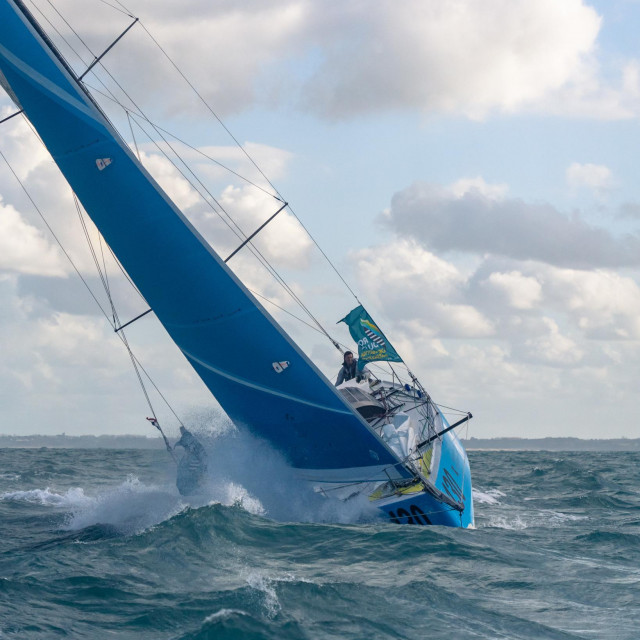 Ivica je uspio obaviti popravke u La Coruñi i ponovo plovi preko Atlantika