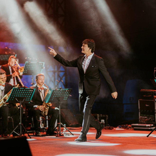 Zdravko Čolić