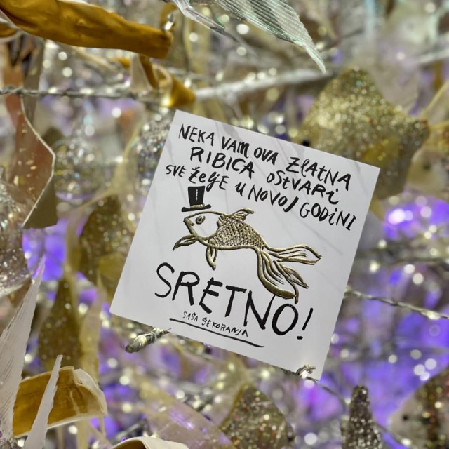 Božićni izlog Saše Šekoranje i ovoga je puta prepun detalja