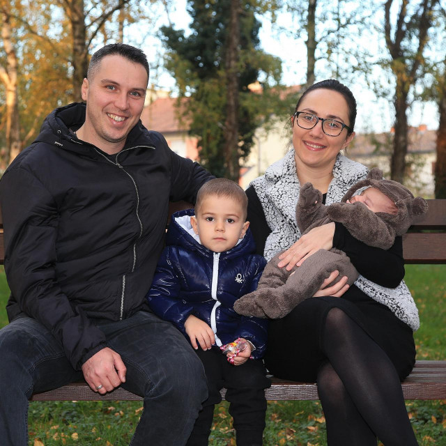 Obitelj Tilić život u Kanadi zamjenila je Vukovarom. Iva i Dino sa sinovima Gabrijelom i Rafaelom Tilić.