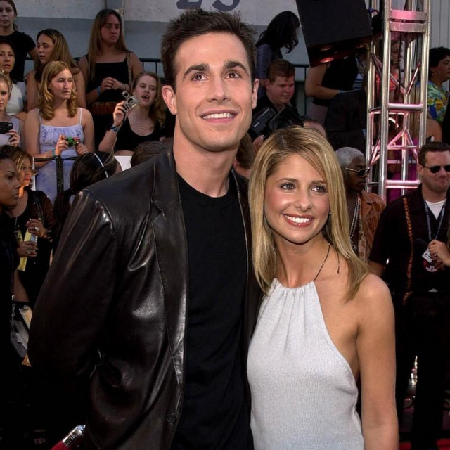 Freddie Prinze Jr. i Sarah Michelle Gellar 2000. godine