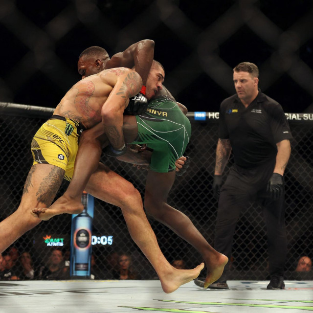 Alex Pereira vs. Israel Adesanya 