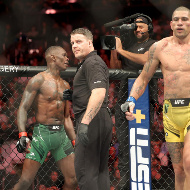  Israel Adesanya, Alex Pereira i Marc Goddard