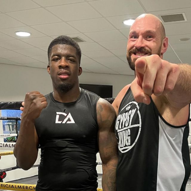 David Adeleye i Tyson Fury