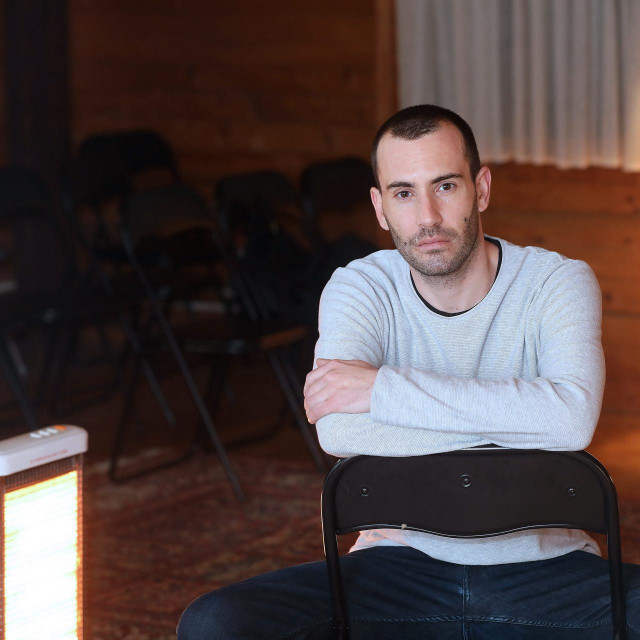 Romano Nikolić, autor predstave ”Na dnu oceana postoje neki svjetovi”