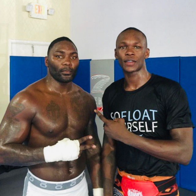 Anthony Johnson i Israel Adesanya