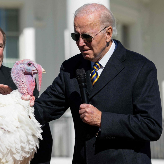 Joe Biden pomilovao je puricu Chocolate