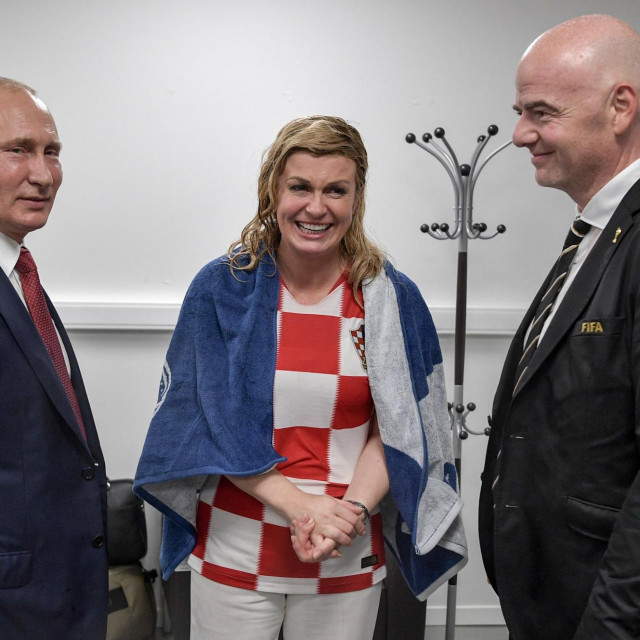 Vladimir Putin, Kolinda Grabar-Kitarović i predsjednik Fife Gianni Infantino na Svjetskom prvenstvu u Rusiji 2018. godine