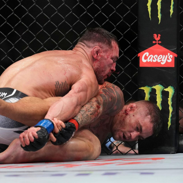  Michael Chandler vs. Dustin Poirier 