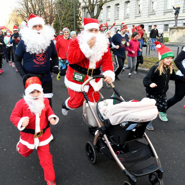 
Humanitarna i kostimirana utrka Zagreb Advent Run.
 