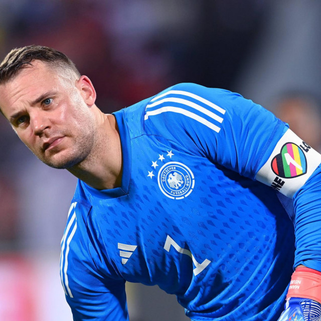 FUSSBALL WM 2022 Testspiel im Oman 16.11.2022 Oman - Deutschland Torwart Manuel Neuer Deutschland mit One Love-Binde *** FOOTBALL World Cup 2022 test match in Oman 16 11 2022 Oman Germany goalkeeper Manuel Neuer Germany with One Love armband,Image: 738875320, License: Rights-managed, Restrictions:, Model Release: no, Credit line: ULMER/Markus Ulmer/imago sportfotodienst/Profimedia