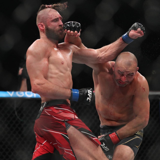 Glover Teixera vs. Jiri Prochazka 