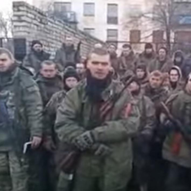 Iz snimke se doznalo da se jedan od nezadovoljnih vojnika zove Vladimir Andrejevič Gurin. Rekao je da nije ostalo mnogo članova grupe novaka te da su ”izubijani”