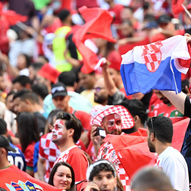 Hrvatski navijači tijekom dvoboja s Marokom