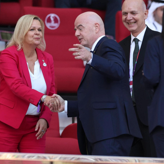 Nancy Faeser i Gianni Infantino