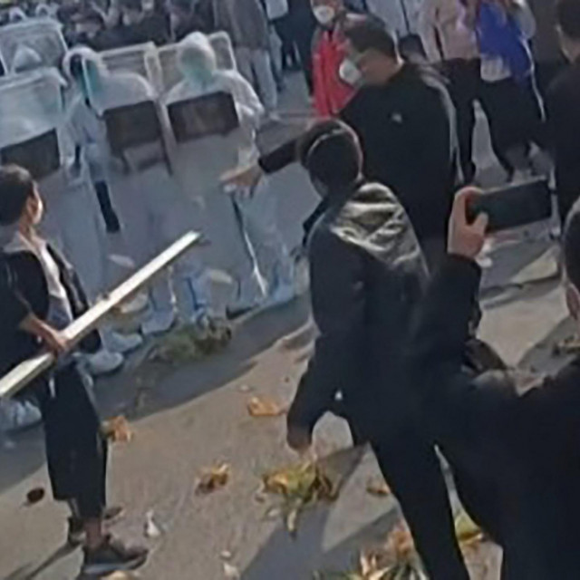 Sukobi policije i zaposlenika iPhonea