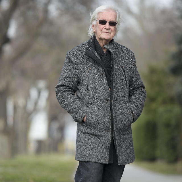 Saša Zalepugin je bio i izumitelj naprave za aktivno poništavanje negativnih zračenja štetnih po ljudsko zdravlje, nazvanog Pozitron plus