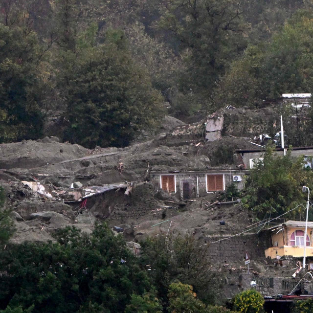 Odron tla na južnom talijanskom otoku Ischiji,