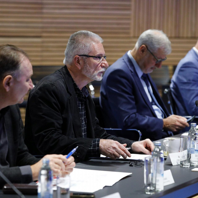 Sjednica Gospodarsko-socijalnog vijeća na kojem se raspravljalo o uređenju rada nedjeljom