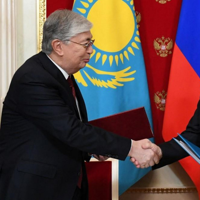 Kasim-Žomart Tokajev i Vladimir Putin 