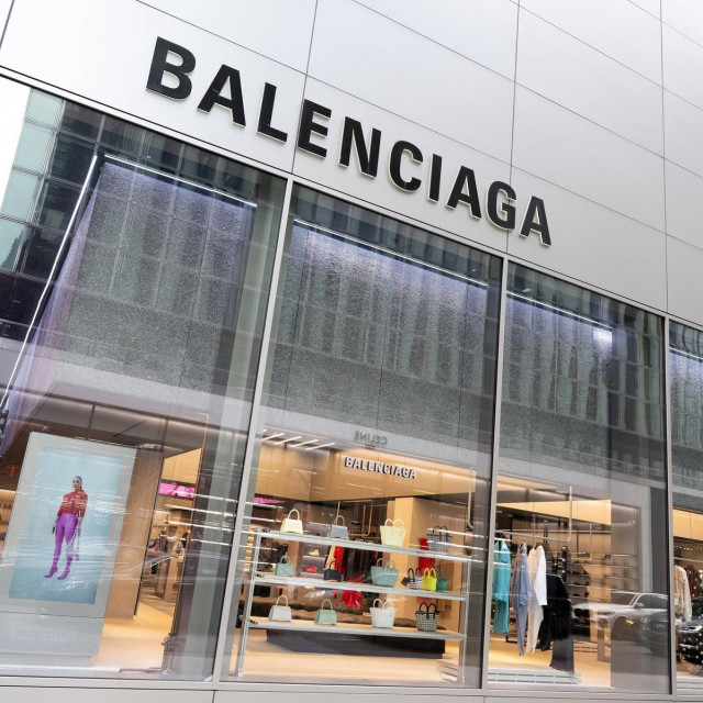  Balenciaga