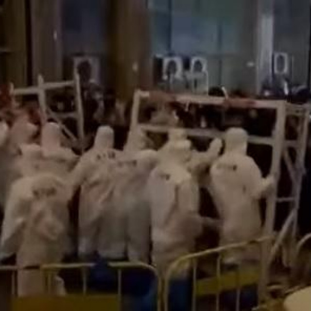 Prosvjedi protiv covid mjera eskalirali u Guangzhouu