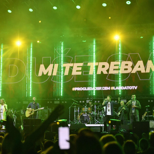 Koncert Progledaj srcem na stadionu Maksimir