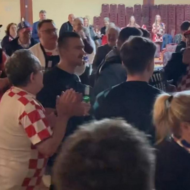 Gledanje utakmice u župi Sv. Nikole Tavelića u Montrealu