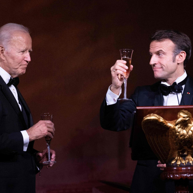 Emmanuel Macron i Joe Biden 
