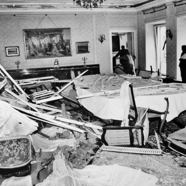 Posljedice raketiranja Banskih dvora 1991.