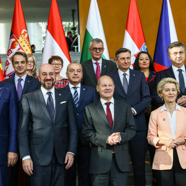 U Bruxellesu će uvijek naglasiti napredak u procesu i, za razliku od 2000. godine, on doista postoji. Ali ako se taj napredak usporedi s godinama koje su od tada prošle, ne postoji apsolutno niti jedan jedini razlog za zadovoljstvo