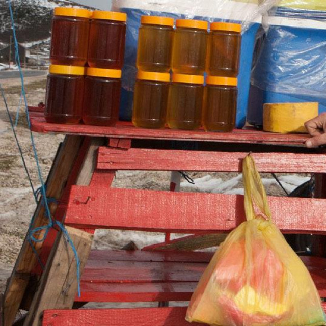 Prodaja meda/Ilustracija