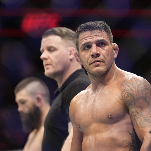  Rafael Dos Anjos 