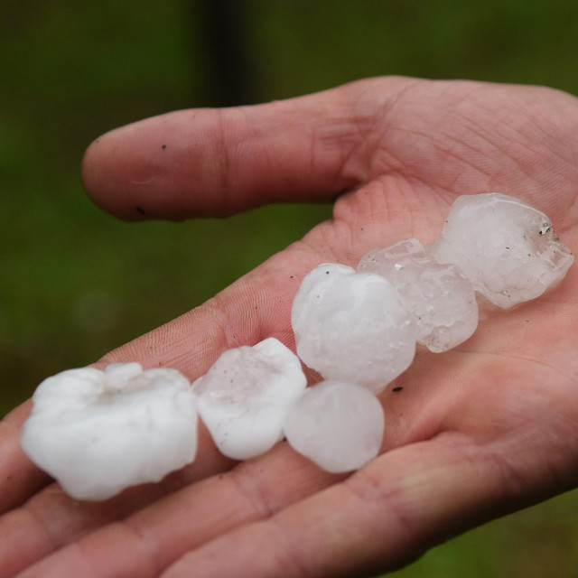 Tuča, arhivska fortografija