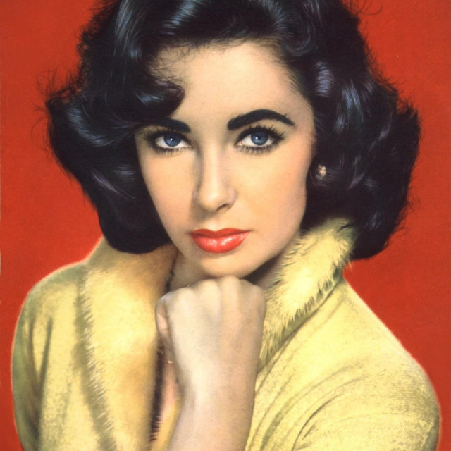  Elizabeth Taylor