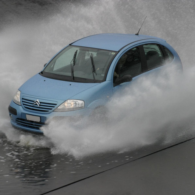 Akvaplaning, ilustracija