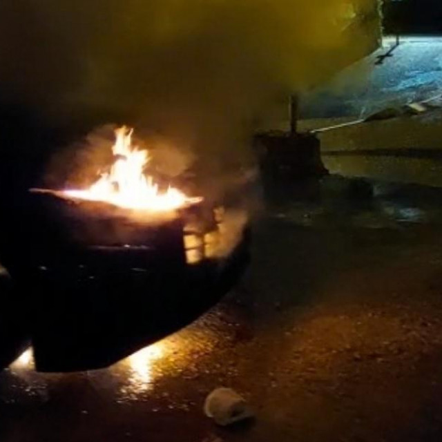 Požar automobila u Jurjevskoj