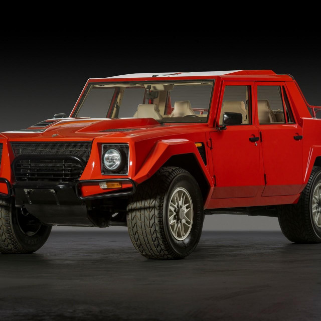 1991. Lamborghini LM002