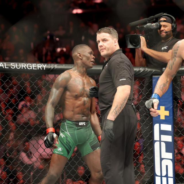 Israel Adesanya vs. Alex Pereira 