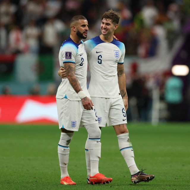 Kyle Walker i John Stones se iz Katara vraćaju s mačkom