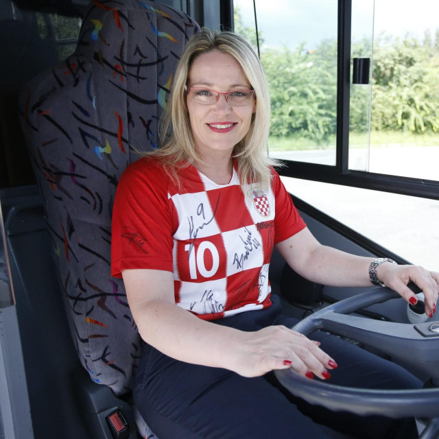 Nikolina Žiljak za volanom ”vatrenog” autobusa 2018.