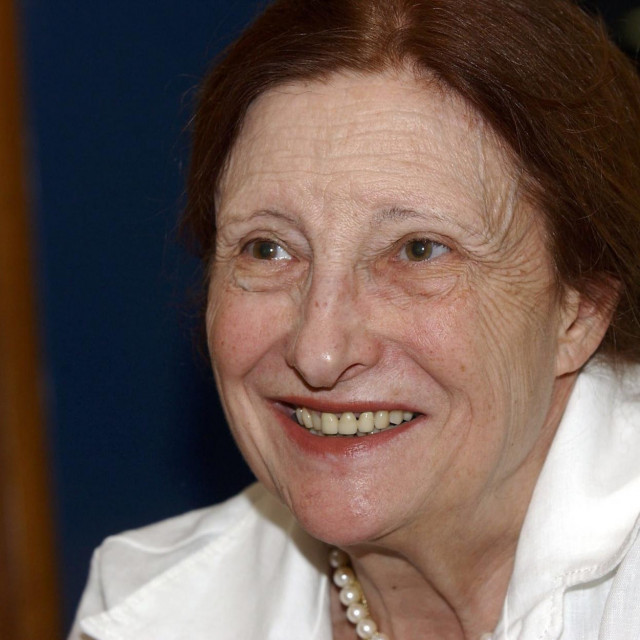 Latinka Perović (arhivska fotografija iz 2003. godine)
